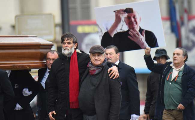 Singing In The Rain At Send-Off For Italy's Dario Fo