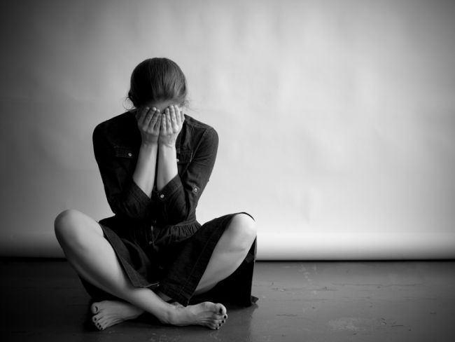 हां, हुई थी मैं डिप्रेशन की शिकार, लेकिन अब जिंदा और खुश हूं...