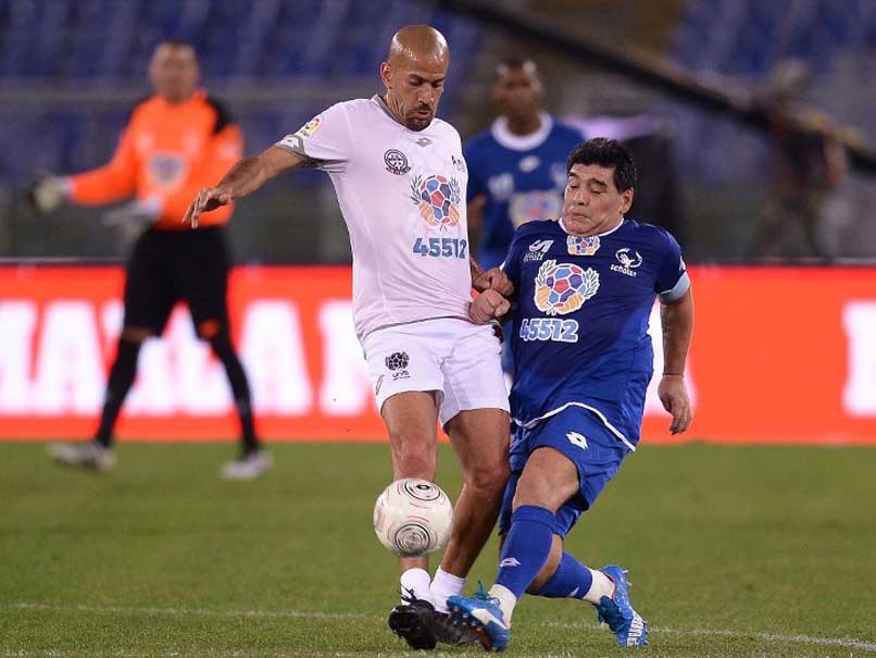 Diego Maradona Clashes with Juan Sebastian Veron at Pope Francis' 'Peace Match'