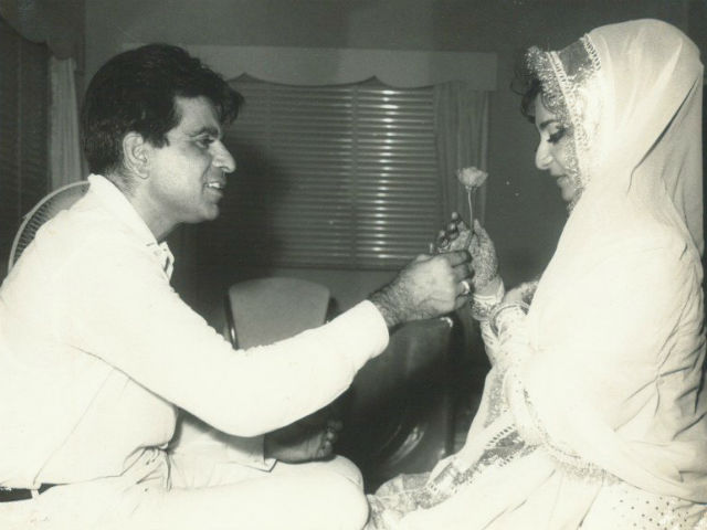 Dilip Kumar Tweets <i>Shayari</i> For Saira Banu. Posts Vintage Pics