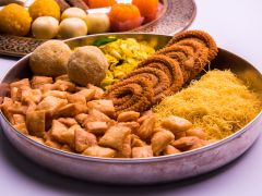 Diwali 2019: 4 Heavenly, Homemade Snacks (Better than the Store-Bought Stuff) Diwali 2019: 4 Heavenly, Homemade Snacks (Better than the Store-Bought Stuff)