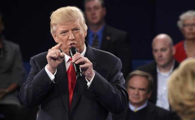 Donald Trump Vows To Jail Hillary Clinton Over Emails If He Wins White House