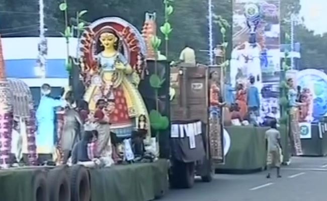 Grand Idols And Long Holiday, How Kolkata Celebrated Durga Puja, And After