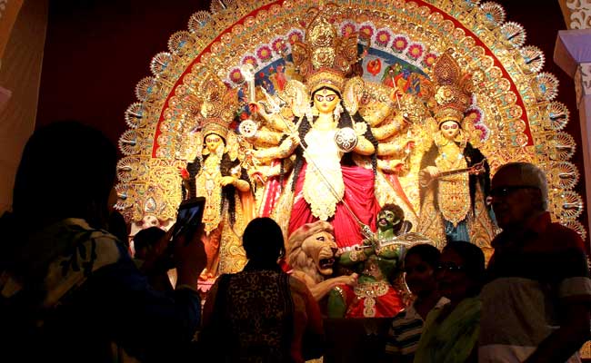 This Durga Puja, Nitish Kumar's Liquor Ban Is A Hit At Pandals