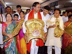 K Chandrasekhar Rao Offers Rs 3.5 Crore Golden Crown To Temple