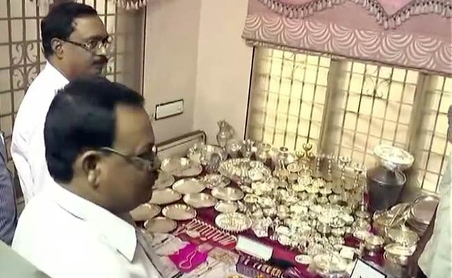 Raids On Andhra Officer Reveal 14 Homes, Roomful Of Silver. There May Be More