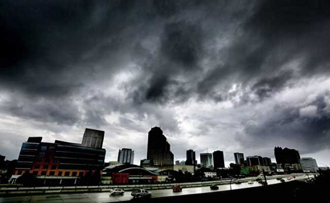 'This Storm Will Kill You': Hurricane Matthew Intensifies To Category 4 As It Nears Florida