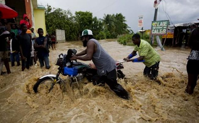 Hurricane Matthew Hitting Bahamas As Haiti Tries To Dig Out