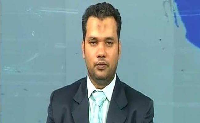 Buy NMDC, Hindalco; Sell BPCL, Axis Bank: Imtiyaz Qureshi – NDTV Profit