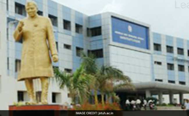 आंध्र प्रदेश: जवाहरलाल नेहरू प्रौद्योगिकी विश्वविद्यालय के अतिथिगृह को हनीमून के लिए बुक कराये जाने पर उठा विवाद