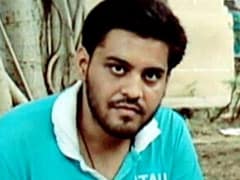 Delhi Waqf Board Gives Rs 5 Lakh To Missing Student Najeeb Ahmed's Family