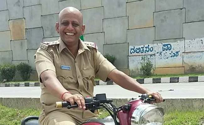 कर्नाटक : पुलिसवाले ने ऑफिस में खुद को गोली मारकर खुदकुशी की