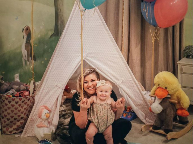 Kelly Clarkson Describes Two-Year-Old Daughter As 'Bossy'