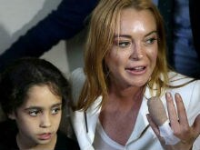 Lindsay Lohan Resumes Charity Work After Surgery