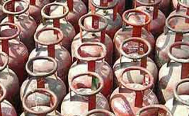 Commercial LPG prices increase by Rs 105