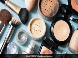 फेस्टिव सीजन में आपकी खूबसूरती में चार-चांद लगा देगा सही लिप कलर फेस्टिव सीजन में आपकी खूबसूरती में चार-चांद लगा देगा सही लिप कलर