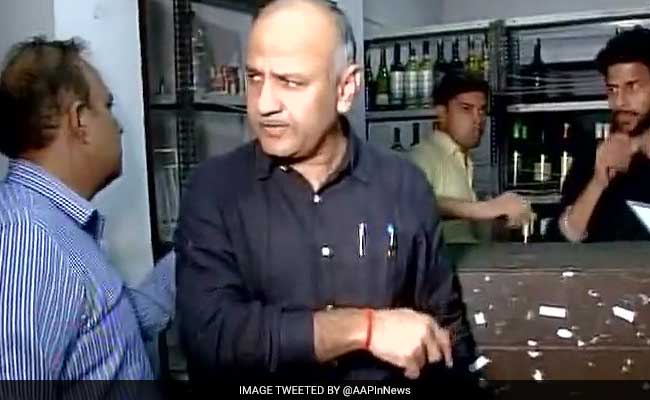 Delhi Deputy Chief Minister Manish Sisodia Raids East Delhi Liquor Shops