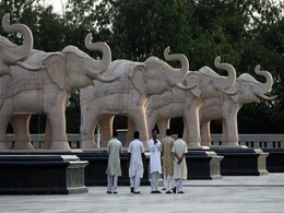 Mayawati's Elephant Statues Usher New Rules About Wasting Public Money Mayawati's Elephant Statues Usher New Rules About Wasting Public Money
