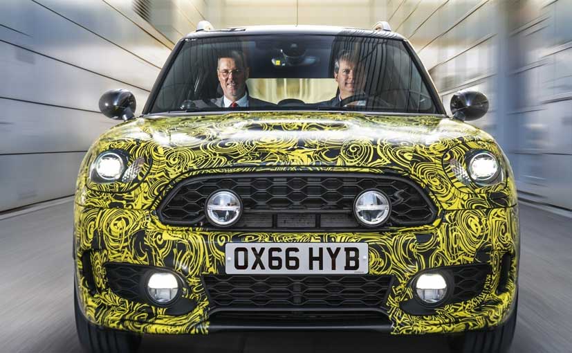 2017 MINI Countryman Plug-In Hybrid Teased