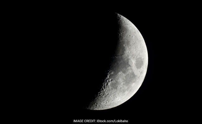 China Eyes Moon Mission,Tests 'Lunar Palace'