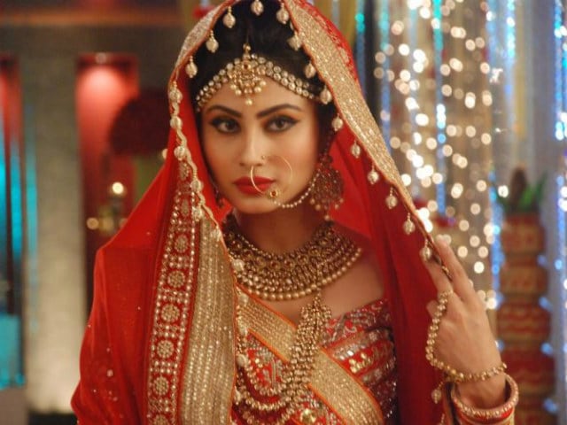 Moniroy Xvido - Will Mouni Roy's Naagin 2 Live Up to the Expectations? She is 'Nervous'