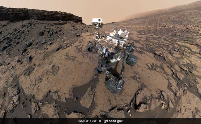 Nasa Curiosity Exploring Mars