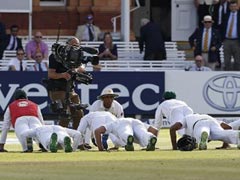 Pakistan Lawmaker Slams Cricketers For Doing Push-Ups After Match