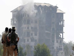 पंपोर की ईडीआई बिल्डिंग में सोमवार से जारी मुठभेड़ खत्म, दो आतंकवादी मारे गए पंपोर की ईडीआई बिल्डिंग में सोमवार से जारी मुठभेड़ खत्म, दो आतंकवादी मारे गए