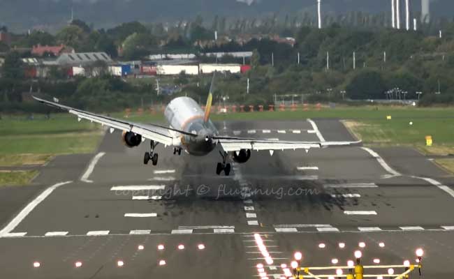 Terrifying Moment Plane's Landing Is Badly Affected By Heavy Winds