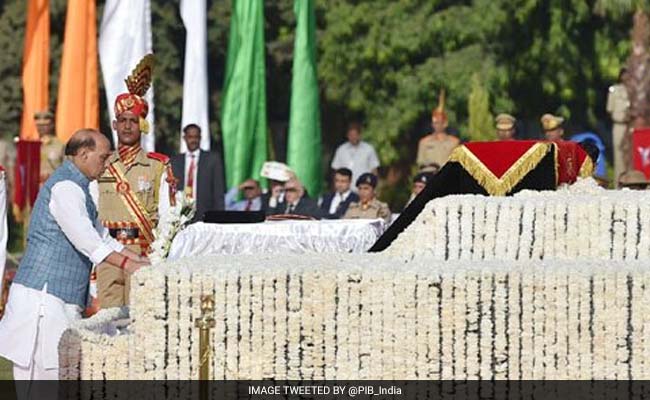 Rajnath Singh Pays Tribute On National Police Commemoration Day