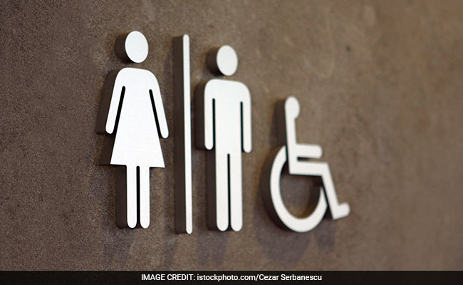 Barack Obama Signs Law Mandating US Male Toilets To Have Baby Change Facility