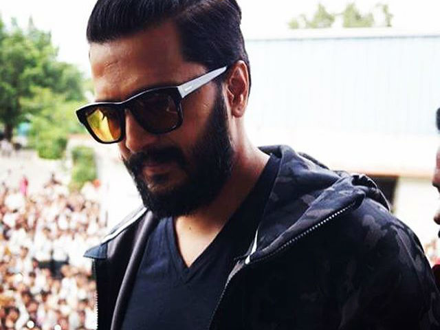 Riteish Deshmukh's Next Marathi Production is <i>Faster Fene</i>