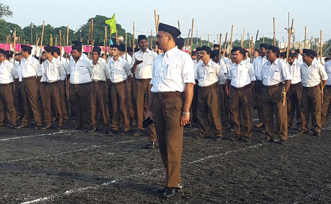 Lalu Yadav Credits Wife Rabri Devi With RSS' New Trouser Look