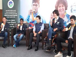 पैरालिंपिक खेलों में इतिहास रचकर लौटे एथलीटों को सचिन तेंदुलकर ने किया सम्मानित पैरालिंपिक खेलों में इतिहास रचकर लौटे एथलीटों को सचिन तेंदुलकर ने किया सम्मानित