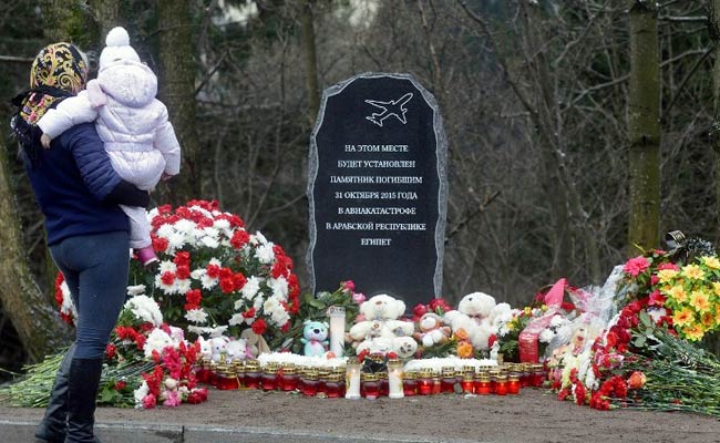 Russian Families Mark Sinai Plane Crash Anniversary