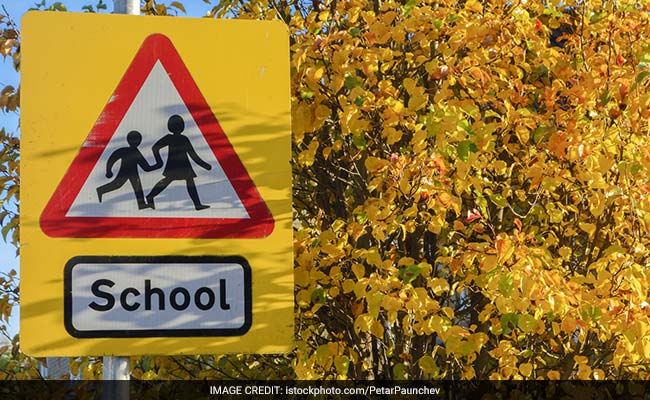 Container Truck Carrying Hydrochloric Acid Topples In Thane, School In Vicinity Shut