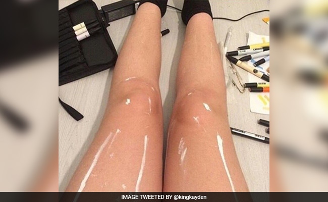 This 'Shiny Legs' Optical Illusion Is Driving The Internet Crazy