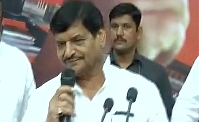 '<i>Helicopter Tere Baap Ka Hai?</i>' Shivpal Yadav's Default Mode Was Attack