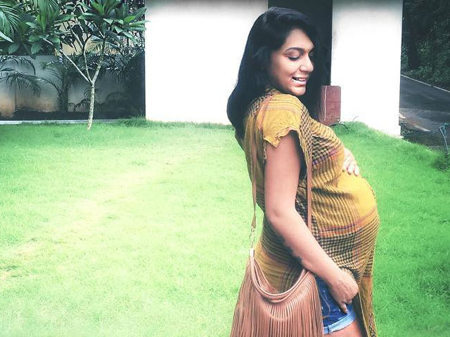 Shveta Salve Travels With Baby. Instagrams Adorable Pics