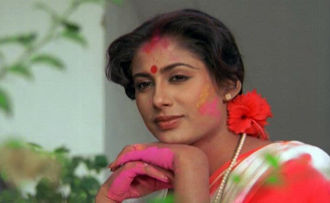 Remembering Smita Patil's 10 Best Bhumikas On Her Birth Anniversary