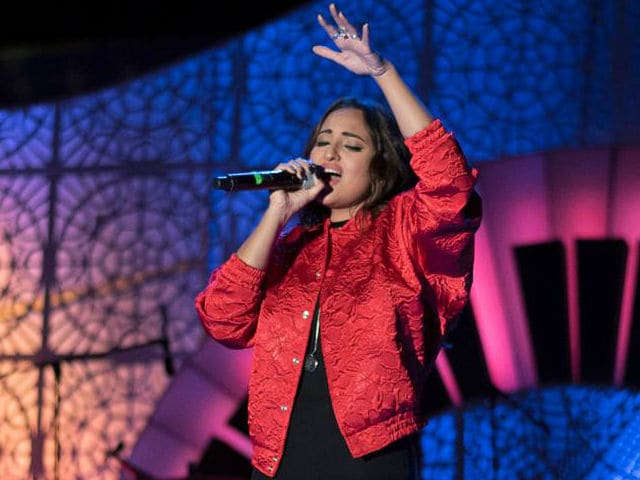 Watch: Sonakshi Sinha Sings Ikk Kudi And Wins The Crowd