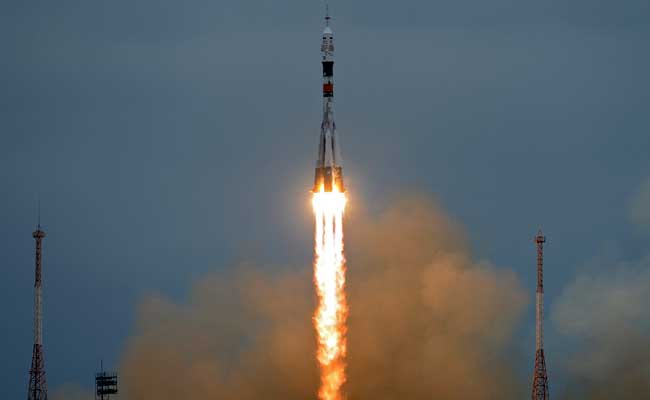 2 Russians, 1 American Blast Off To International Space Station
