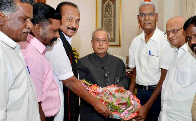 Tamil Nadu Leaders Meet President Pranab Mukherjee Over Cauvery Issue