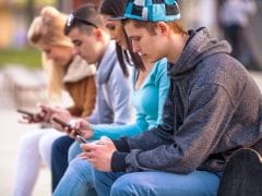 Screen Time, Phone use Linked to Less Sleep for Teens
