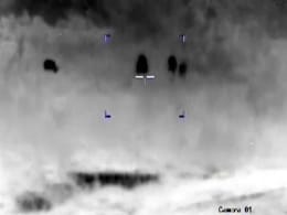 कैमरे में कैद : बम और गोलियां बरसाते हुए सीमा में घुसपैठ का था आतंकियों का मंसूबा, BSF ने किया नाकाम कैमरे में कैद : बम और गोलियां बरसाते हुए सीमा में घुसपैठ का था आतंकियों का मंसूबा, BSF ने किया नाकाम