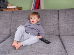 Keeping TV In Bedroom May Lead To Poor Grades: Study