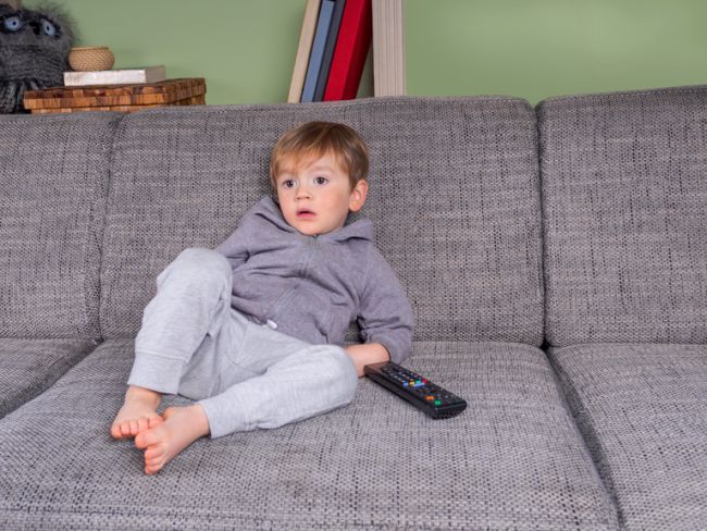 ज्यादा टीवी देखने वाले बच्चे हो सकते हैं अधिक आक्रामक
