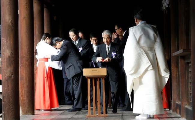 Japan Lawmakers' Group Visits Yasukuni Shrine For War Dead