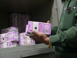 Russia Fumes At Notes Ban, Says Hardly Enough To 'Pay For Decent Dinner' Russia Fumes At Notes Ban, Says Hardly Enough To 'Pay For Decent Dinner'