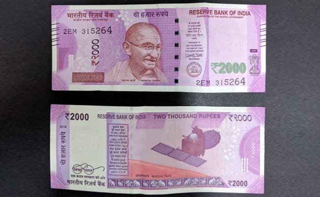 25 Lakh In 2,000 Rupee Notes Seized At Mumbai Airport